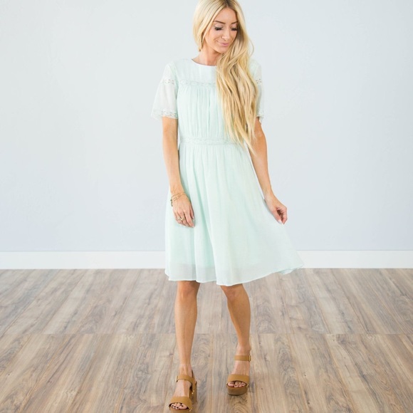 PENELOPE DRESS 🌱 - Picture 2 of 5